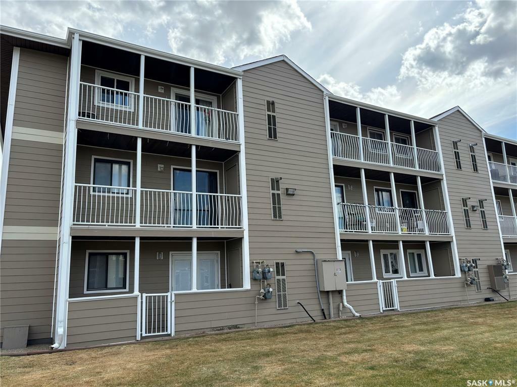 Property Photo:  6575 Rochdale Boulevard 12  SK S4X 2Z1 