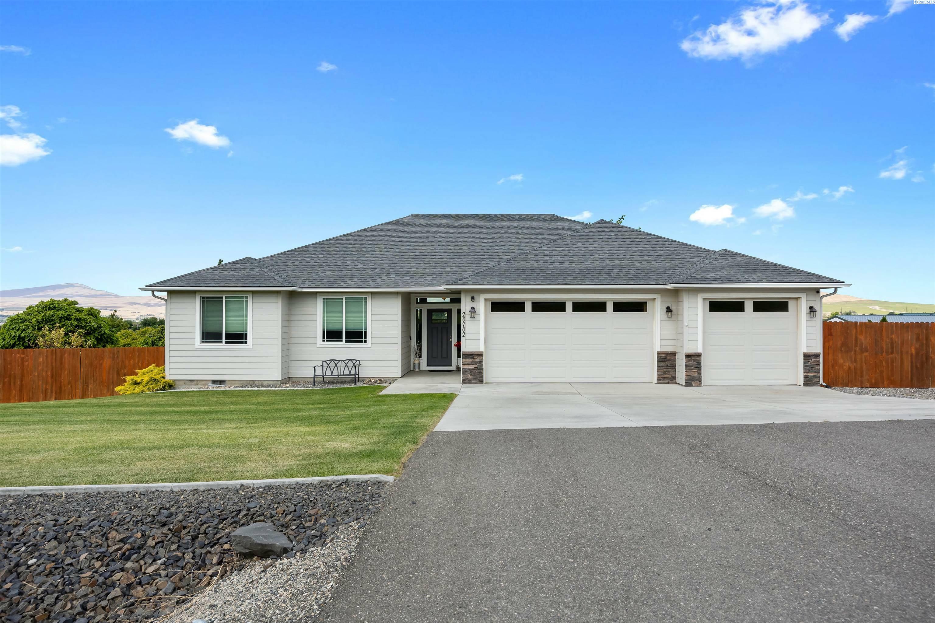 Property Photo: 20702 E Berry Drive WA 99320