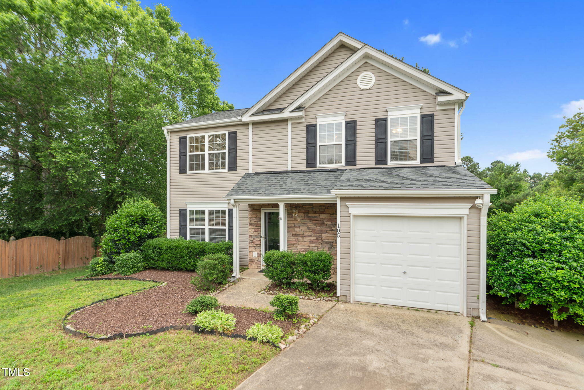 105 Walehurst Ridge Drive  Holly Springs NC 27540 photo