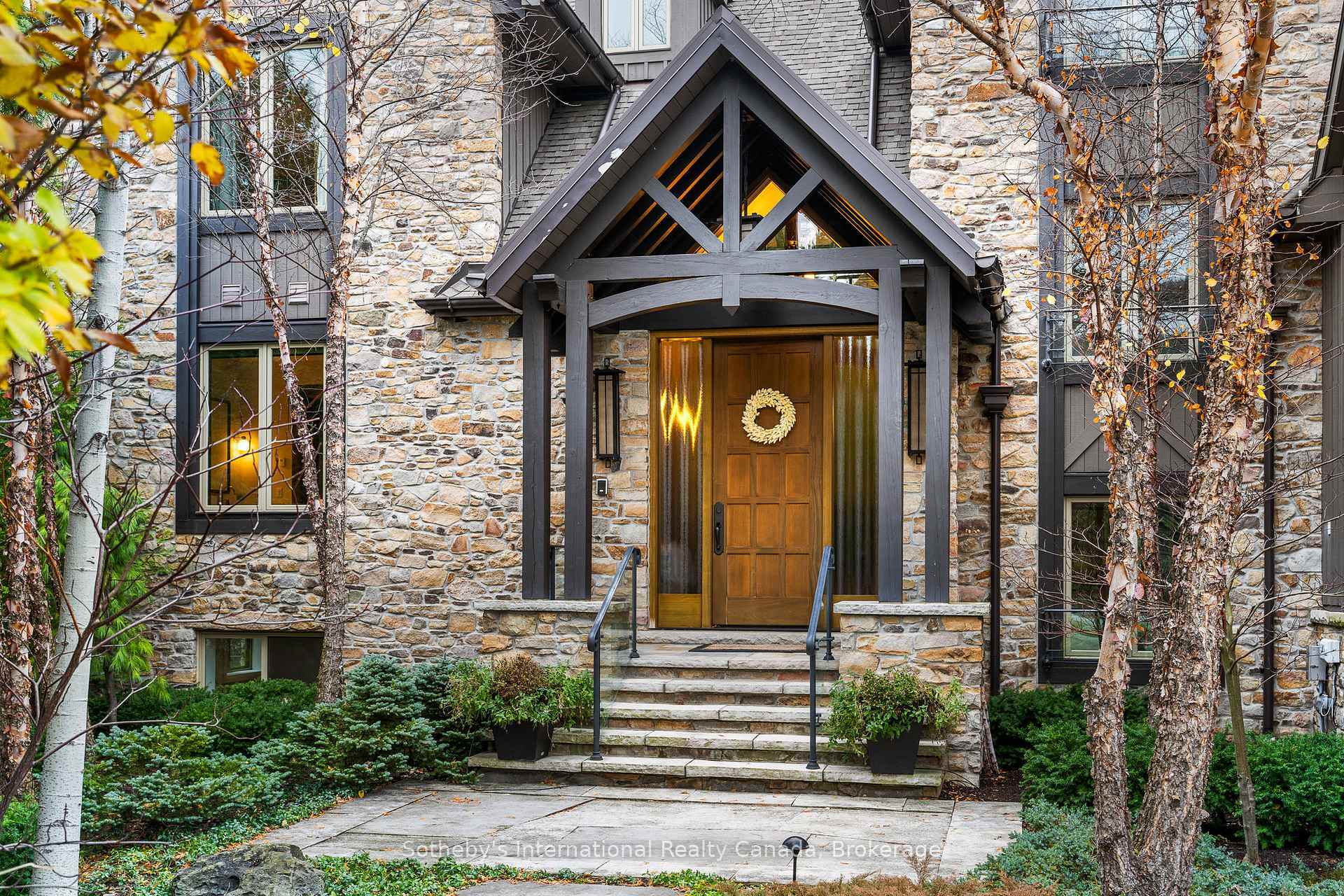 Property Photo: 115 Ellis Drive ON N0H 1J0
