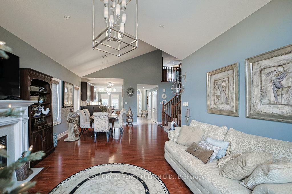 Property Photo: 159 Ridge Way ON L9R 0H3
