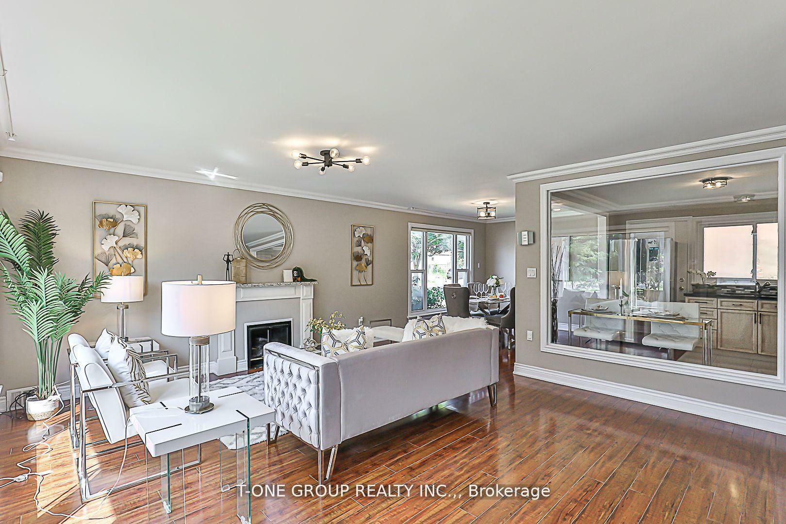 168 McKee Avenue  Toronto ON M2N 4C7 photo