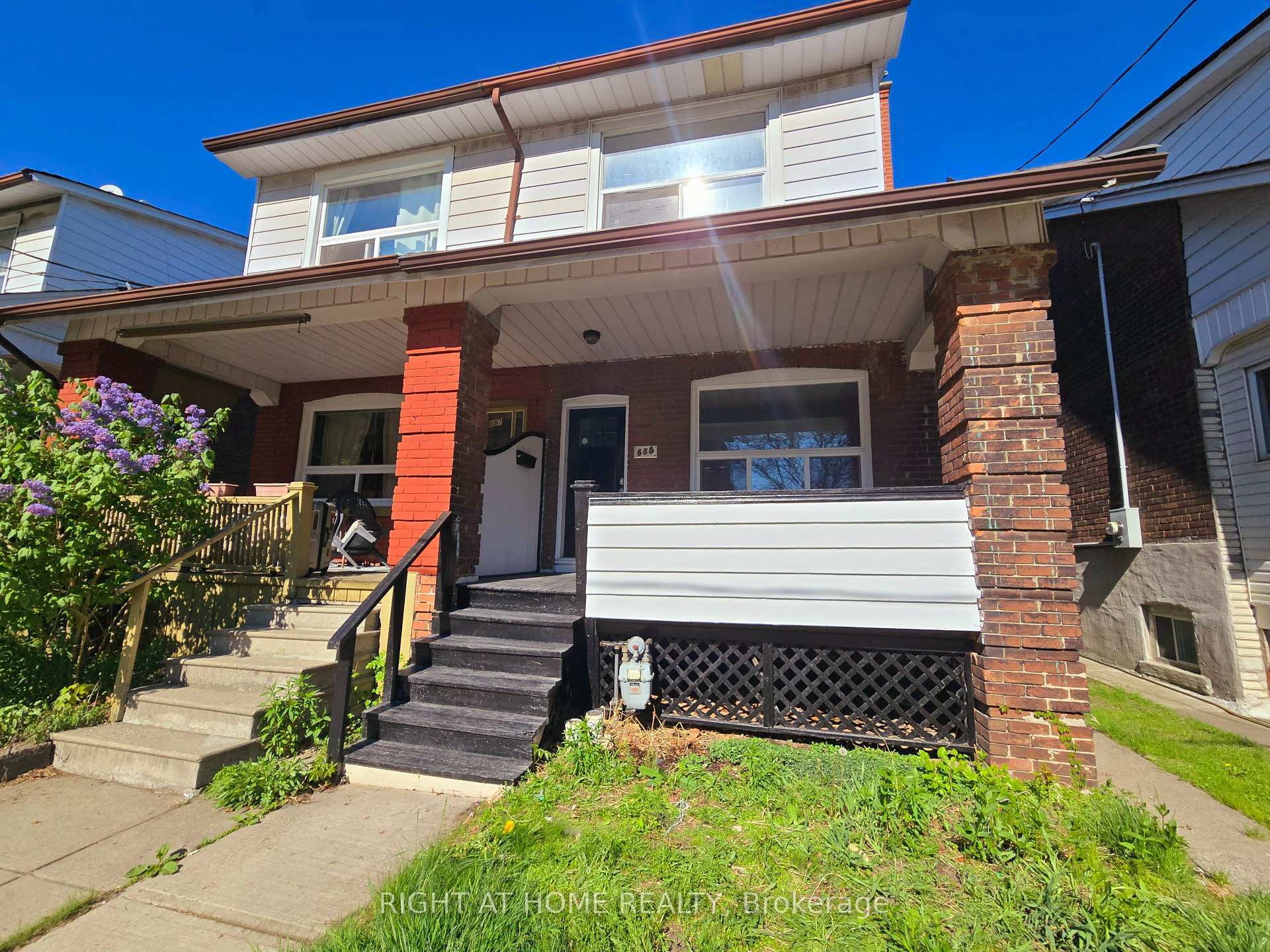 Photo de la propriété: 685 Greenwood Avenue Upper ON M4J 4B6