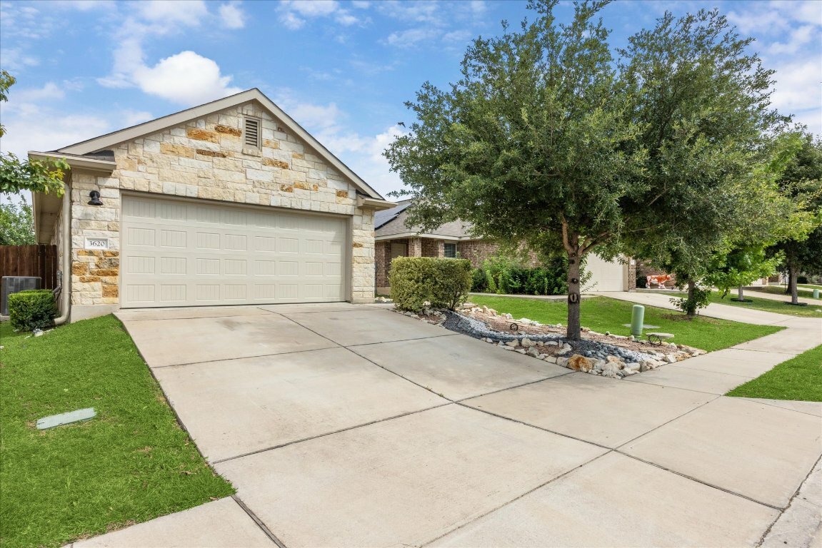 Property Photo: 3620 Breckenridge Drive TX 78744