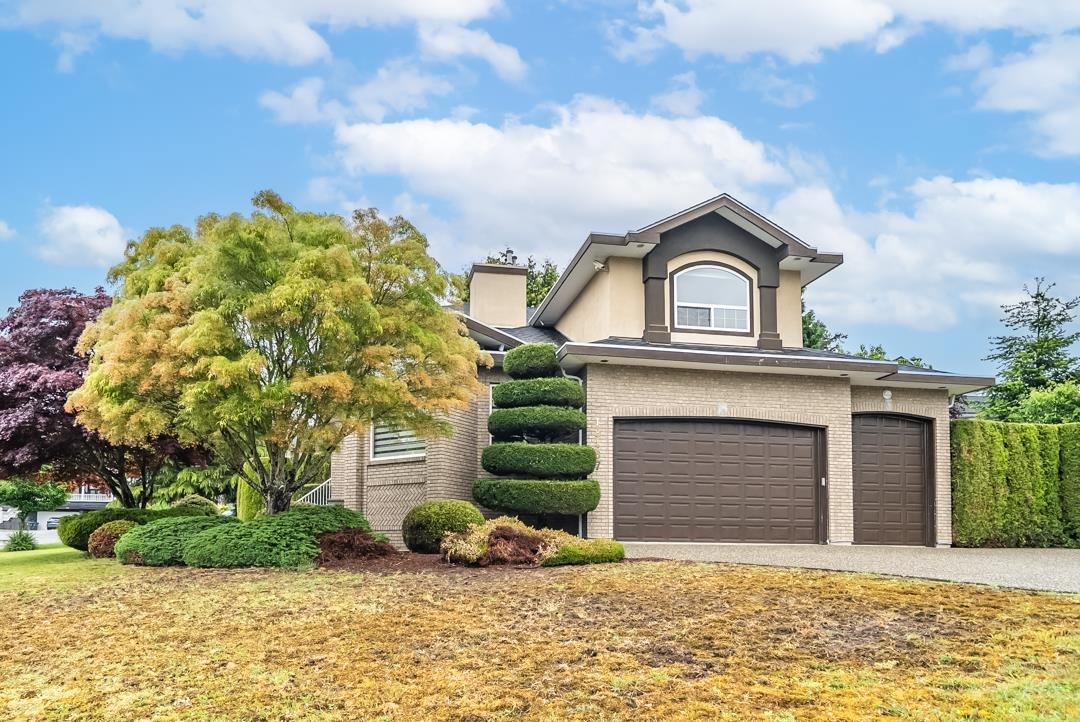 Property Photo: 18467 55 Avenue BC V3S 8S1