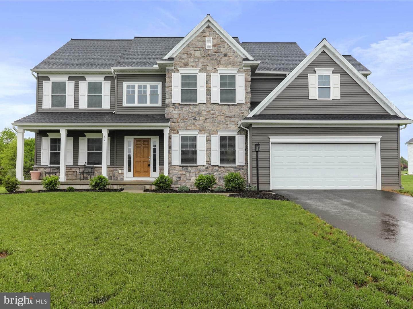 Property Photo: 102 Berkshire Drive PA 17015