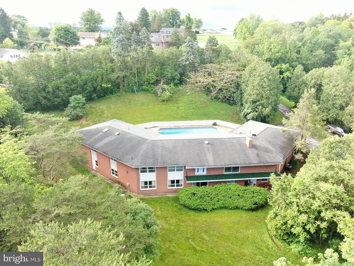 25 Sheffield Drive  Chambersburg PA 17201 photo