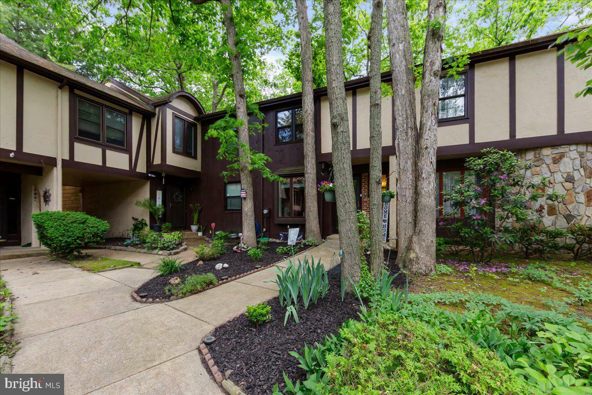 Property Photo: 915 Burberry Court NJ 08081