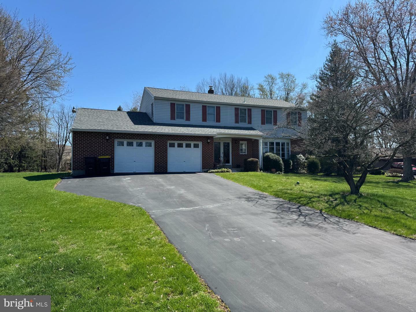 Property Photo: 1926 Burgundy Way PA 19440