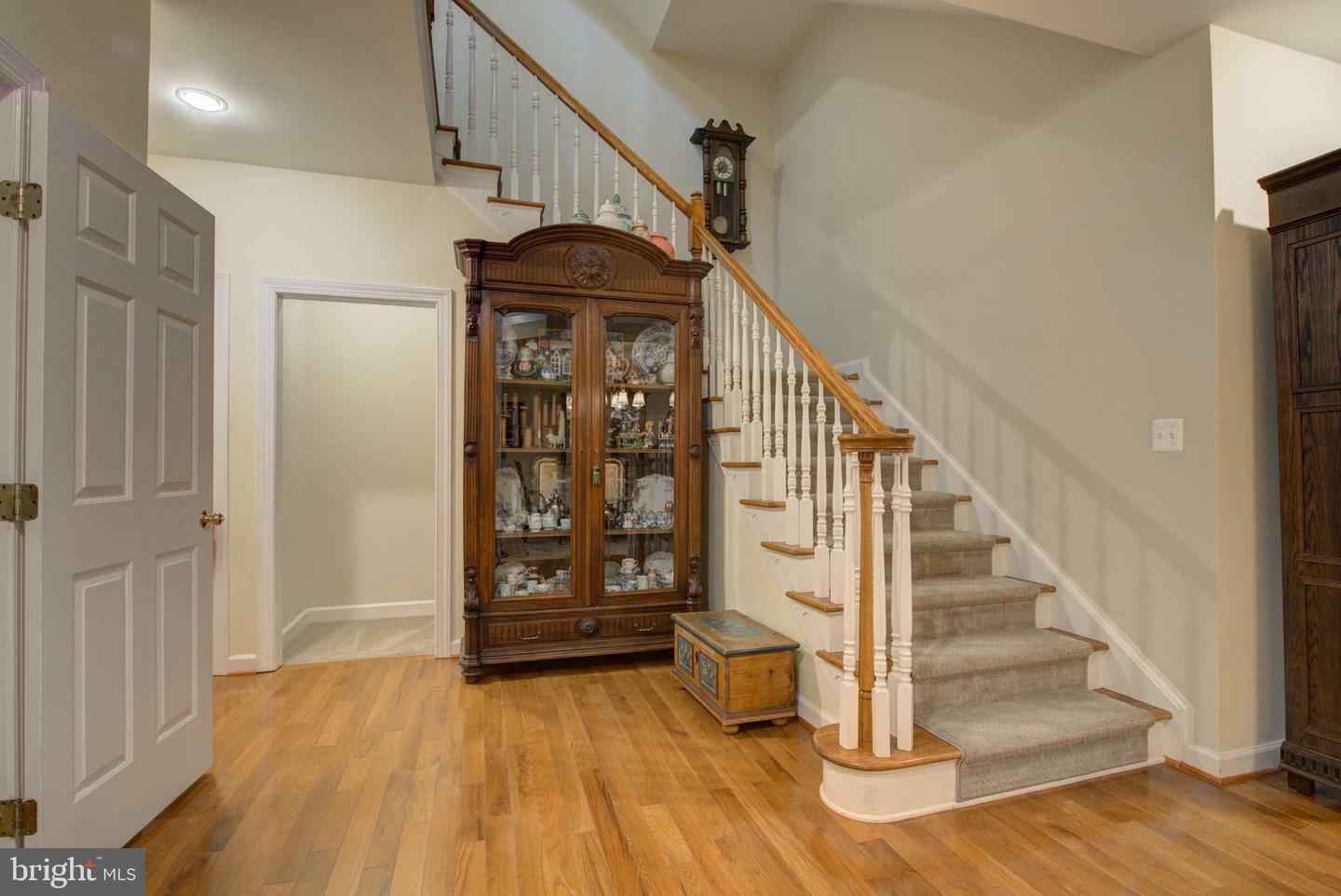 Property Photo: 18302 Buccaneer Terrace VA 20176
