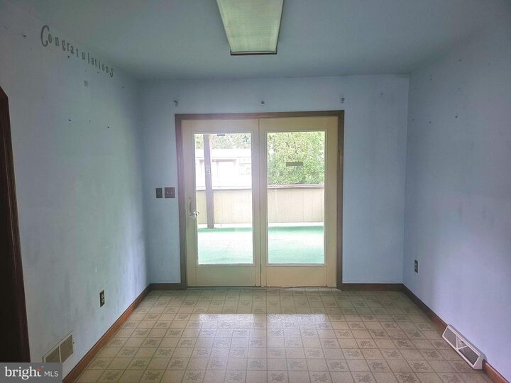 Property Photo:  811 Poplar Lane  PA 17046 