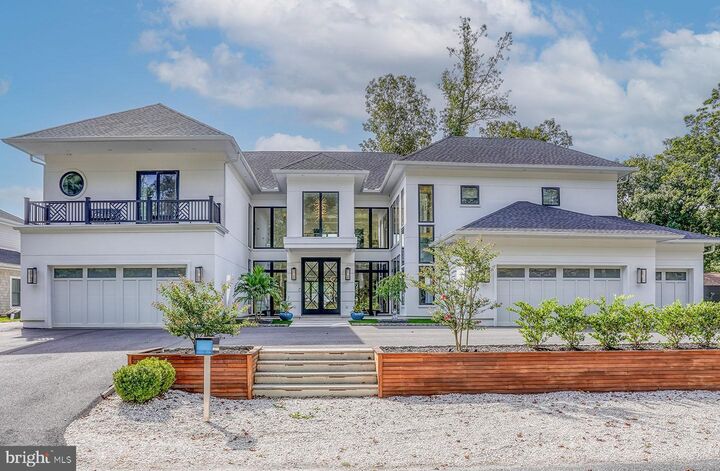 Property Photo:  104 W Buckingham Drive  DE 19971 