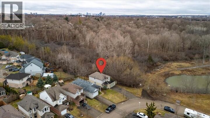 Property Photo:  1233 Crosscreek Crescent  ON N5Y 6H6 