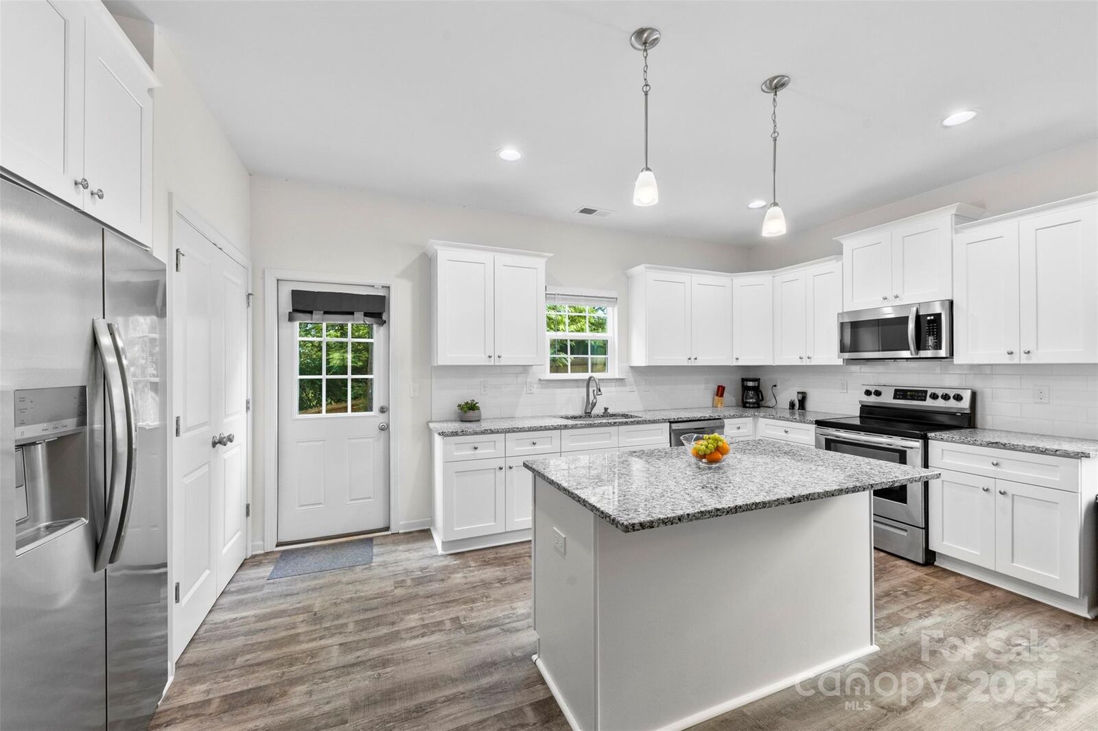 Property Photo:  104 E Louisiana Avenue  NC 28016 