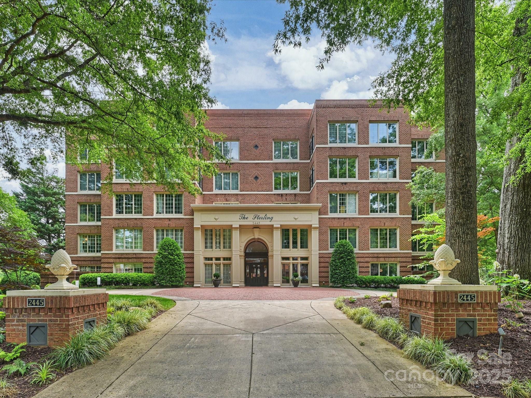 Property Photo: 2445 Selwyn Avenue 104 NC 28209