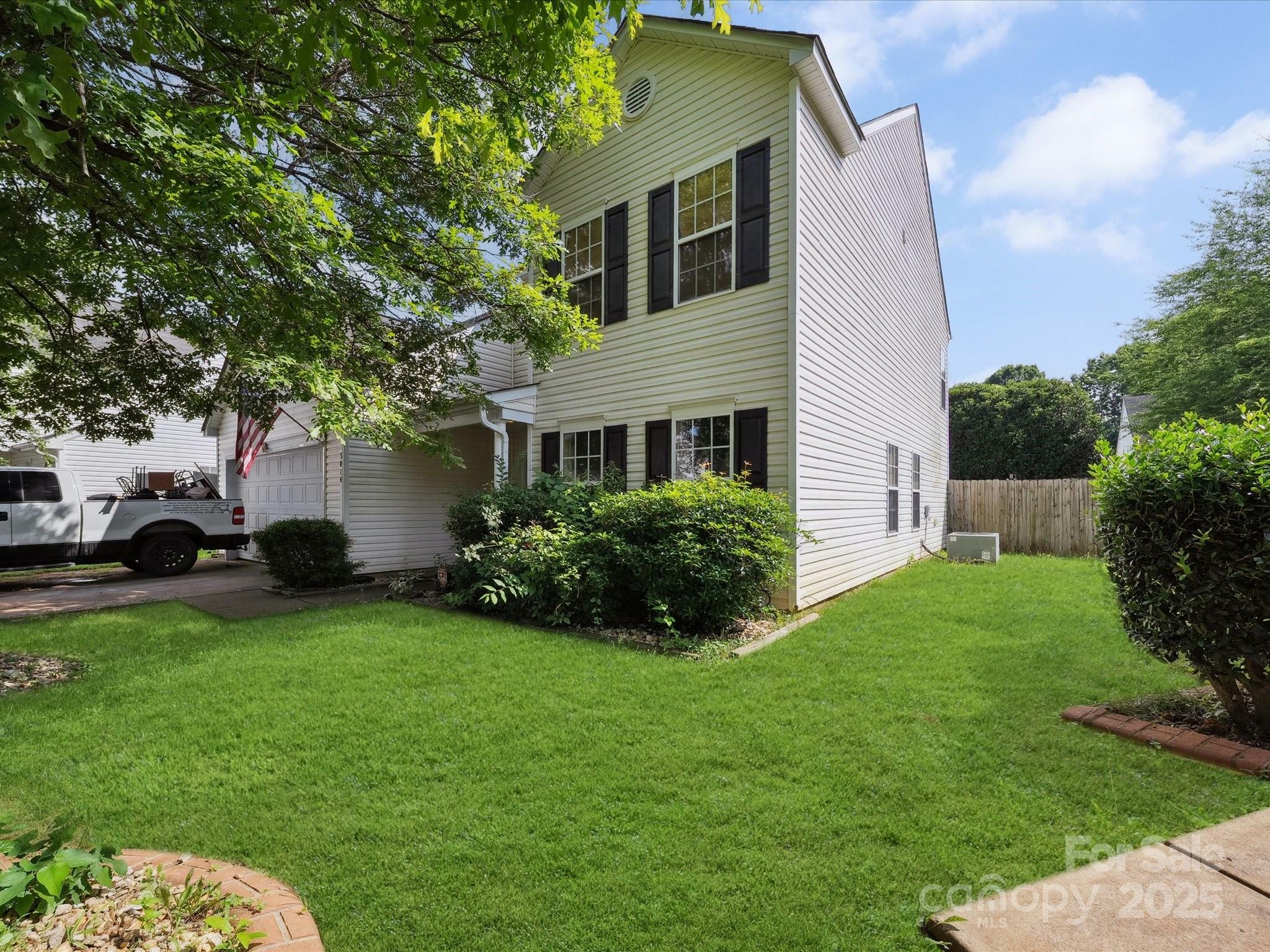 Property Photo: 3014 Robin Terry Court NC 28208