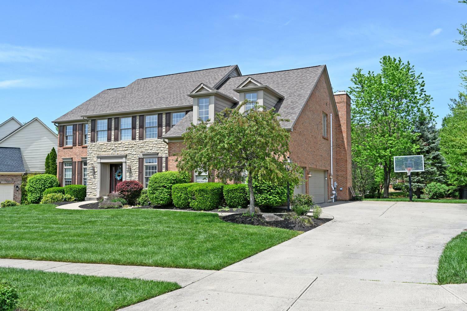 Property Photo: 6826 Waterbury Lane OH 45040