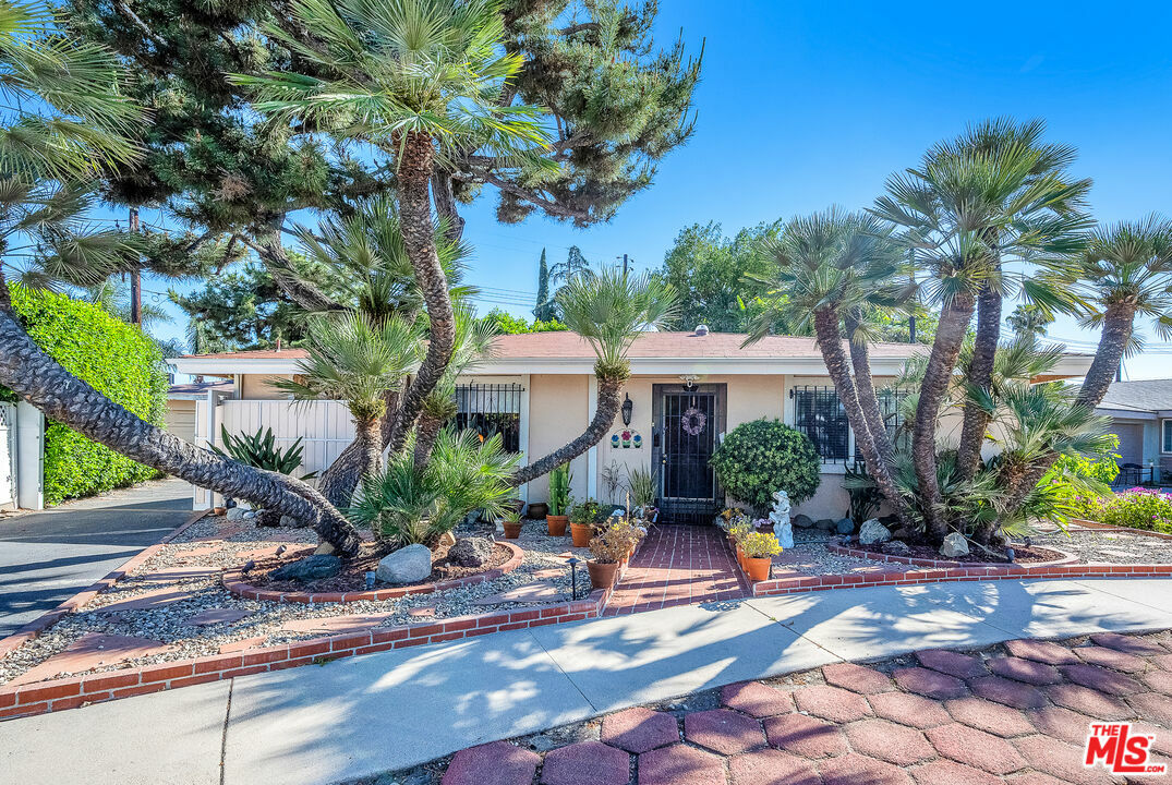 Property Photo: 13016 Stagg St CA 91605