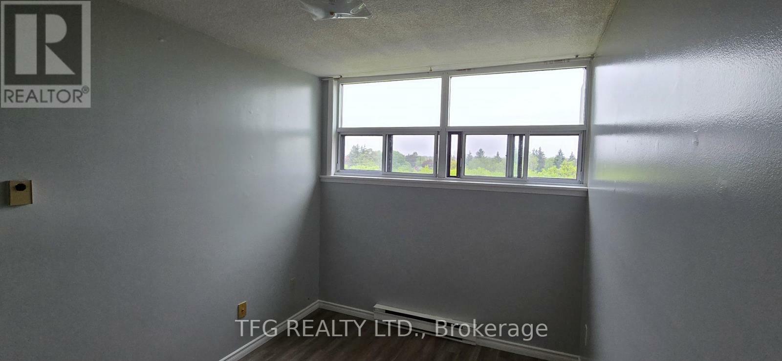 Photo de la propriété: 1371 Simcoe Street North 505 ON L1G 4X5