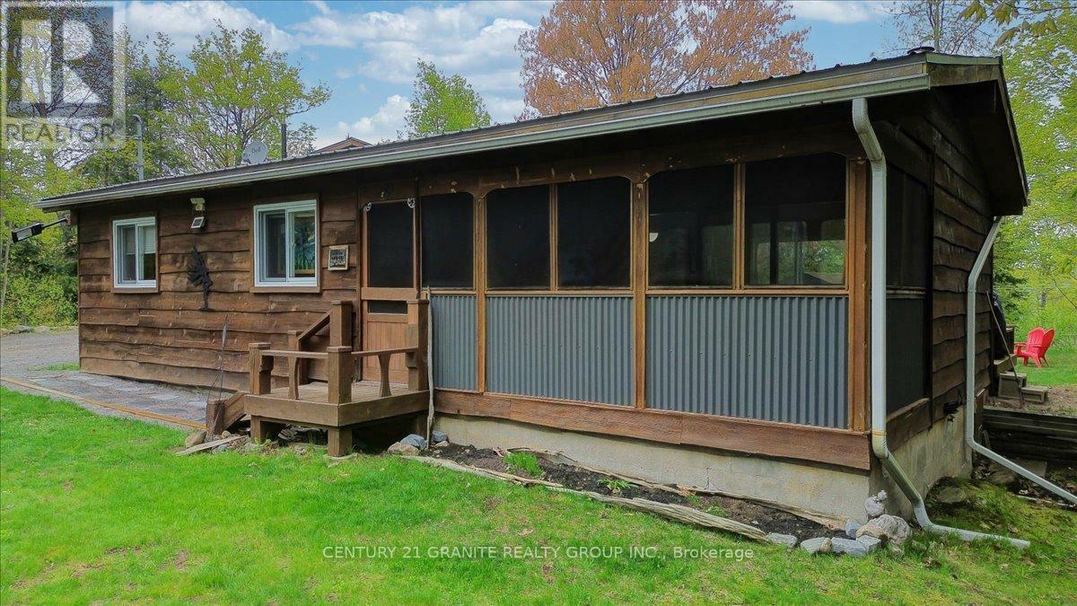 Property Photo: 27 Birch Crescent ON K0J 2M0
