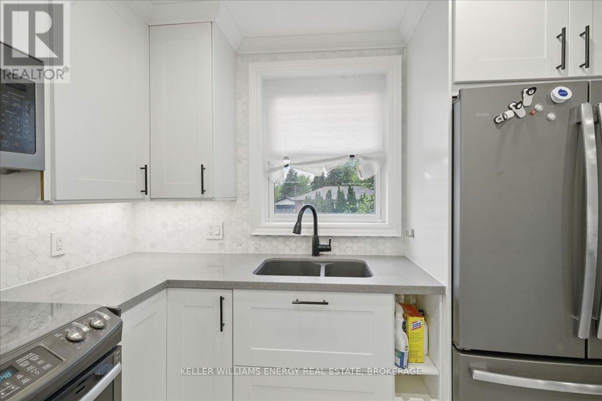 Property Photo: 115 Annes Street Main ON L1N 5K2