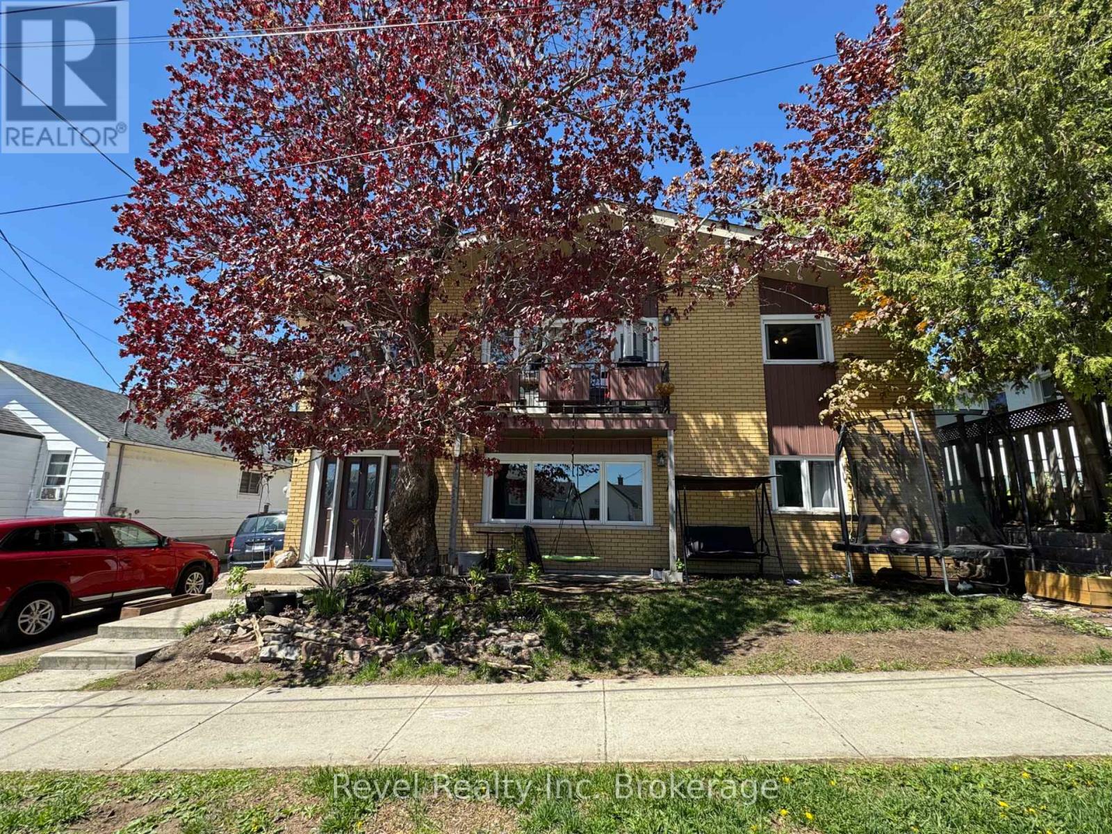 Property Photo: 671 Ann Street ON P1B 5L7