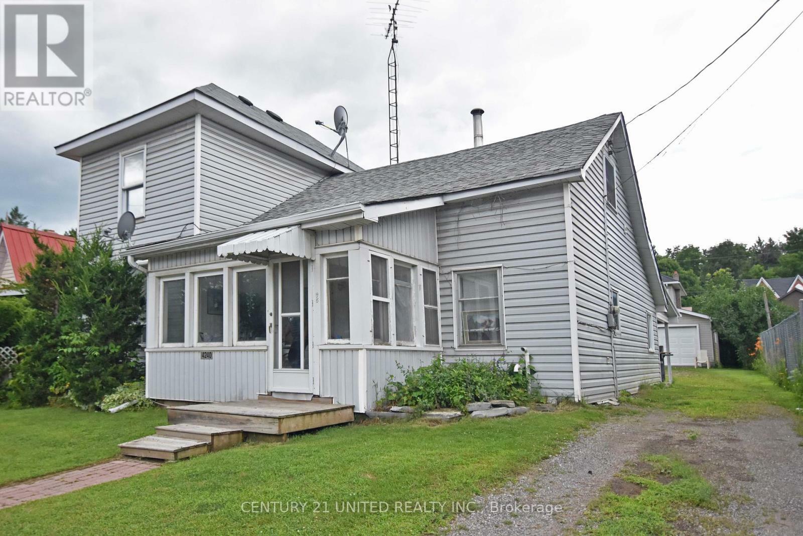 Photo de la propriété: 4240 Hwy 7 ON K0L 2W0