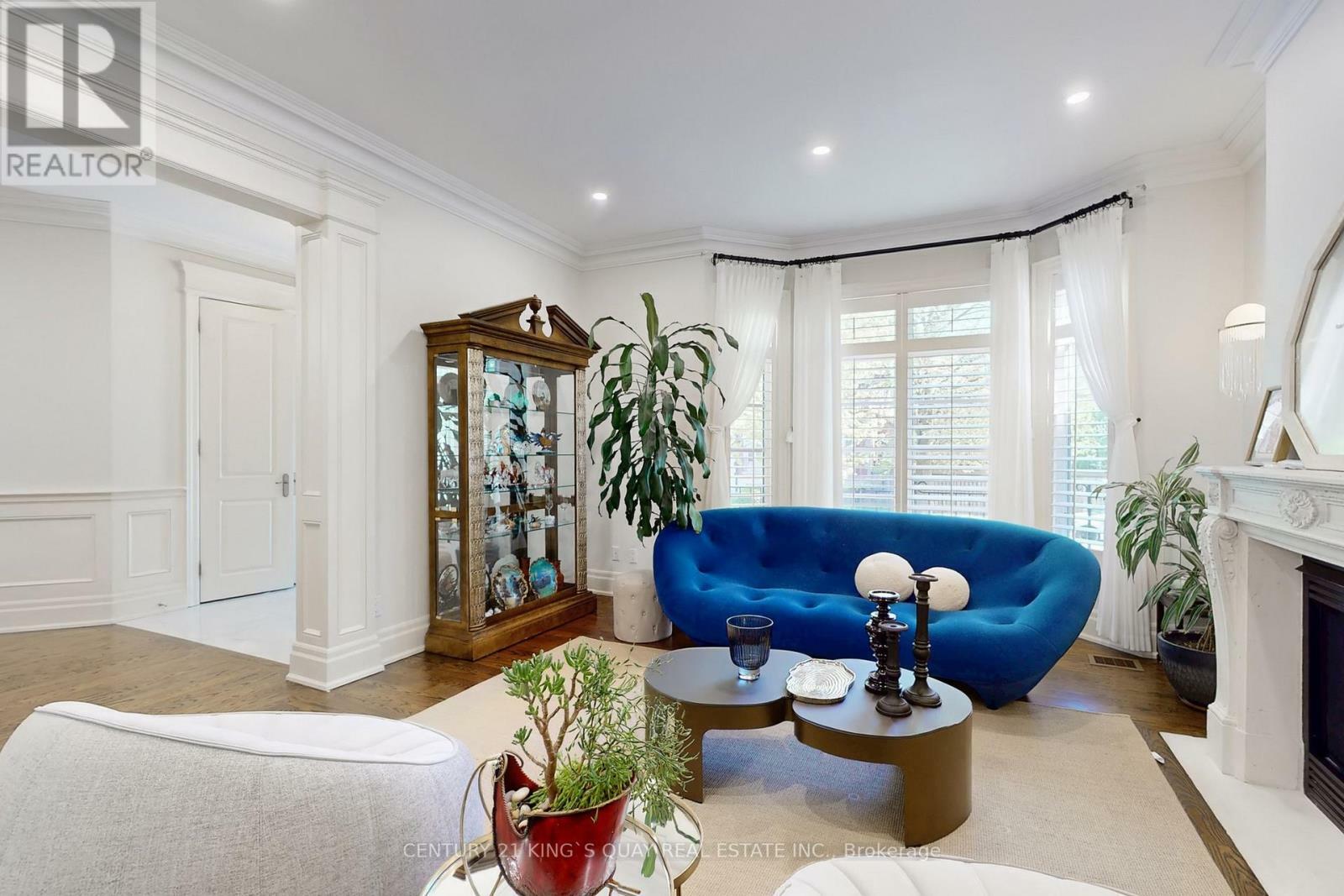 Property Photo:  488A Fairlawn Avenue  ON M5M 1V2 