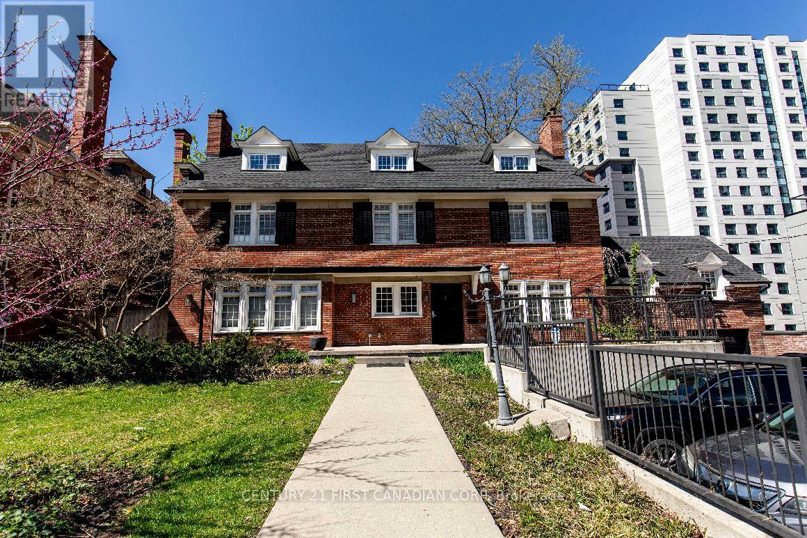 Property Photo: 653 Talbot Street ON N6A 2T6