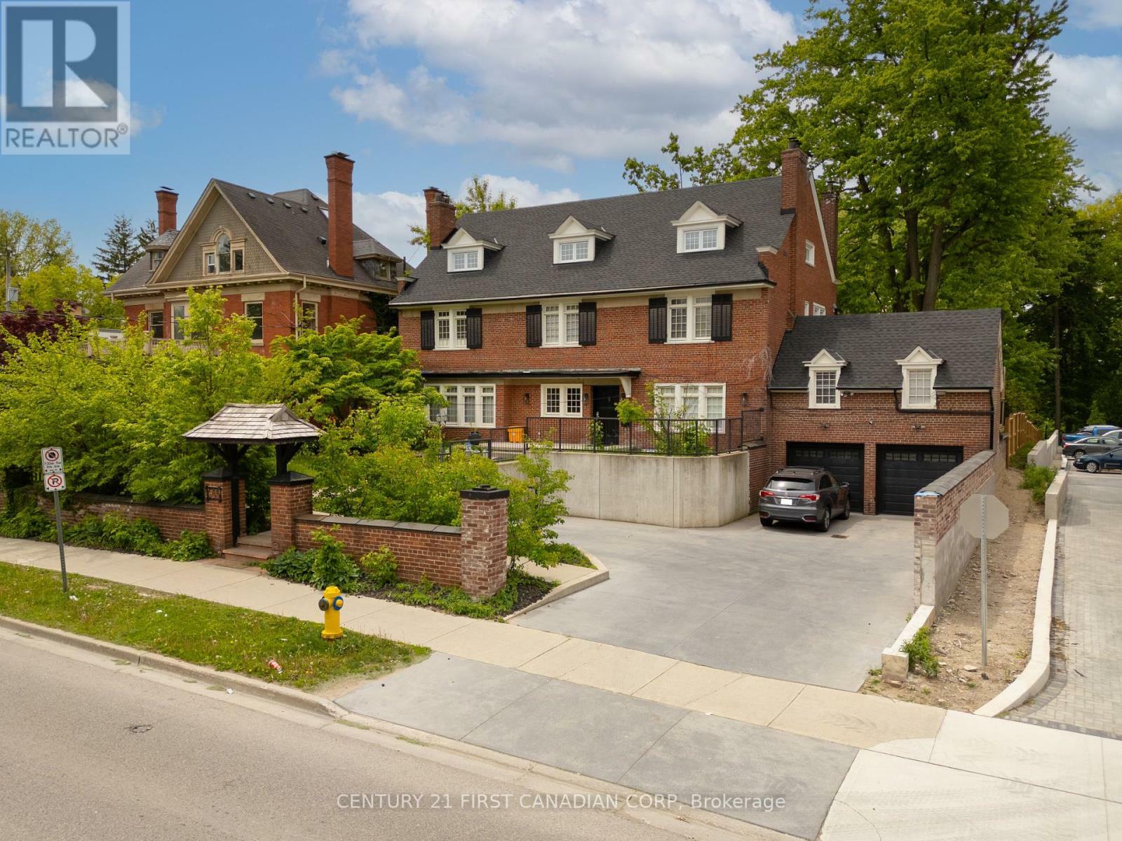 Property Photo: 653 Talbot Street ON N6A 2T6