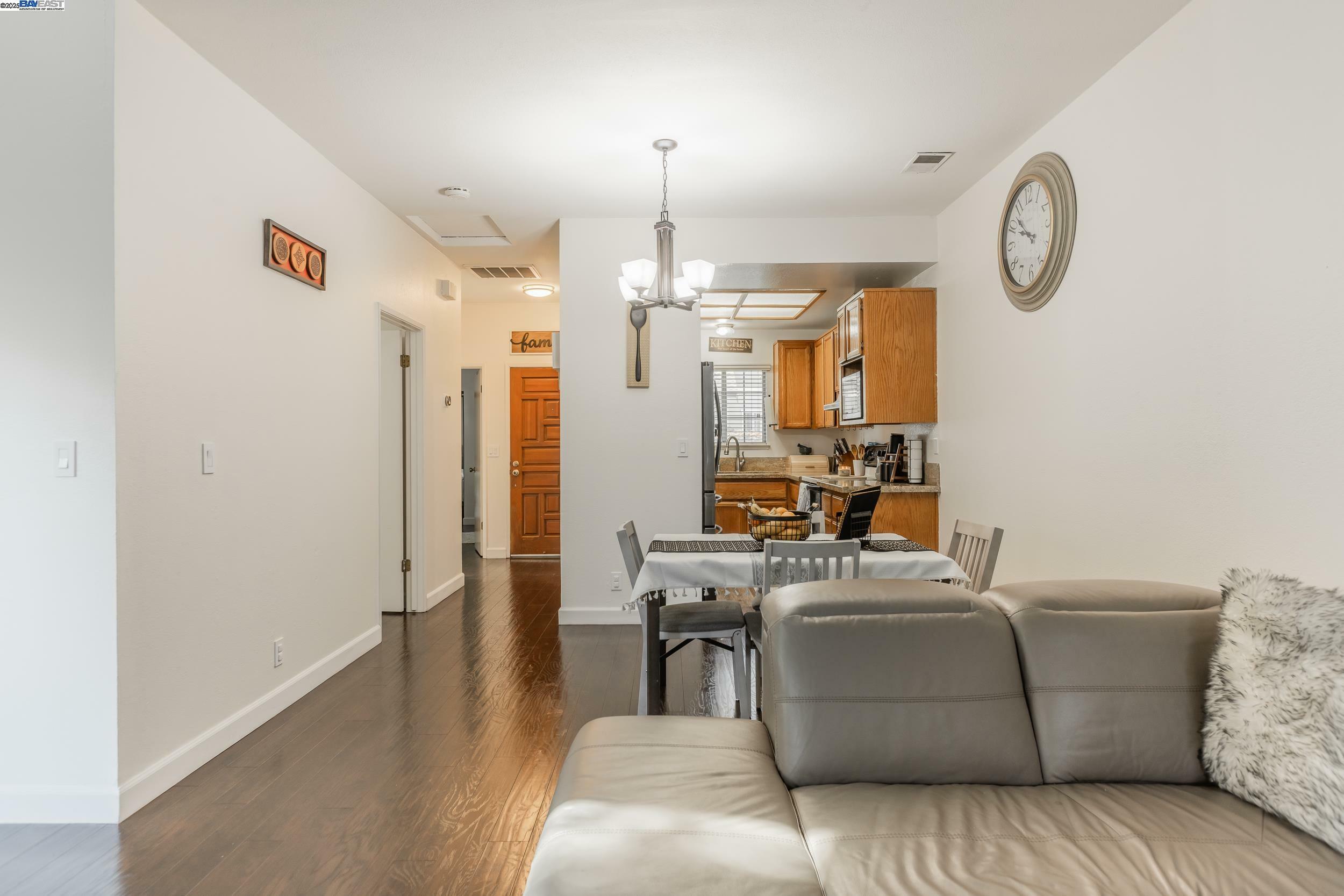 Property Photo: 286 Birch Creek Dr CA 94566