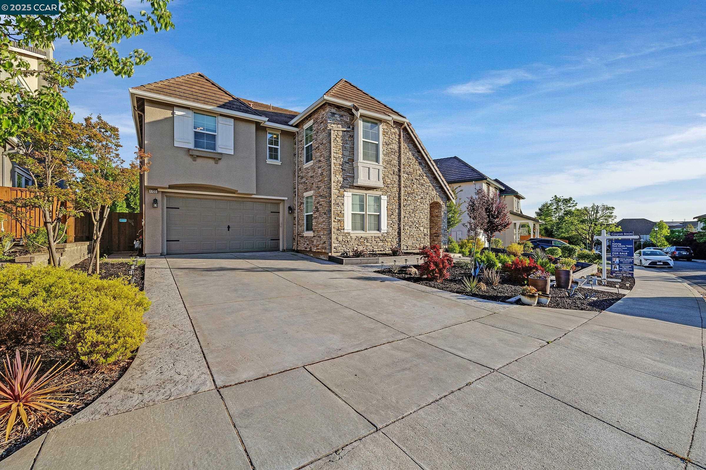 Property Photo: 1735 Cottswald St CA 94506