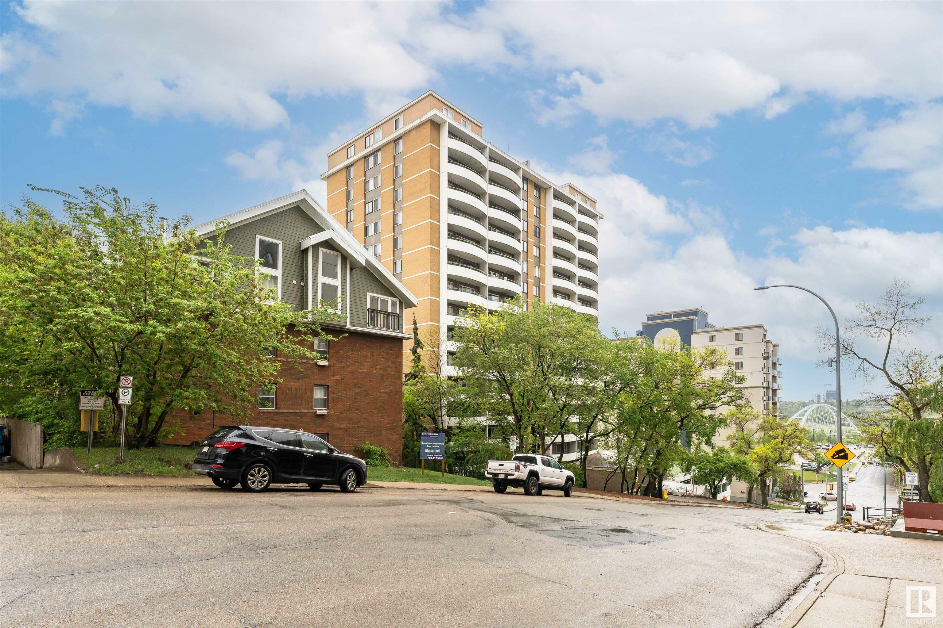 Property Photo: 9725 106 Street NW 1603 AB T5K 1B5