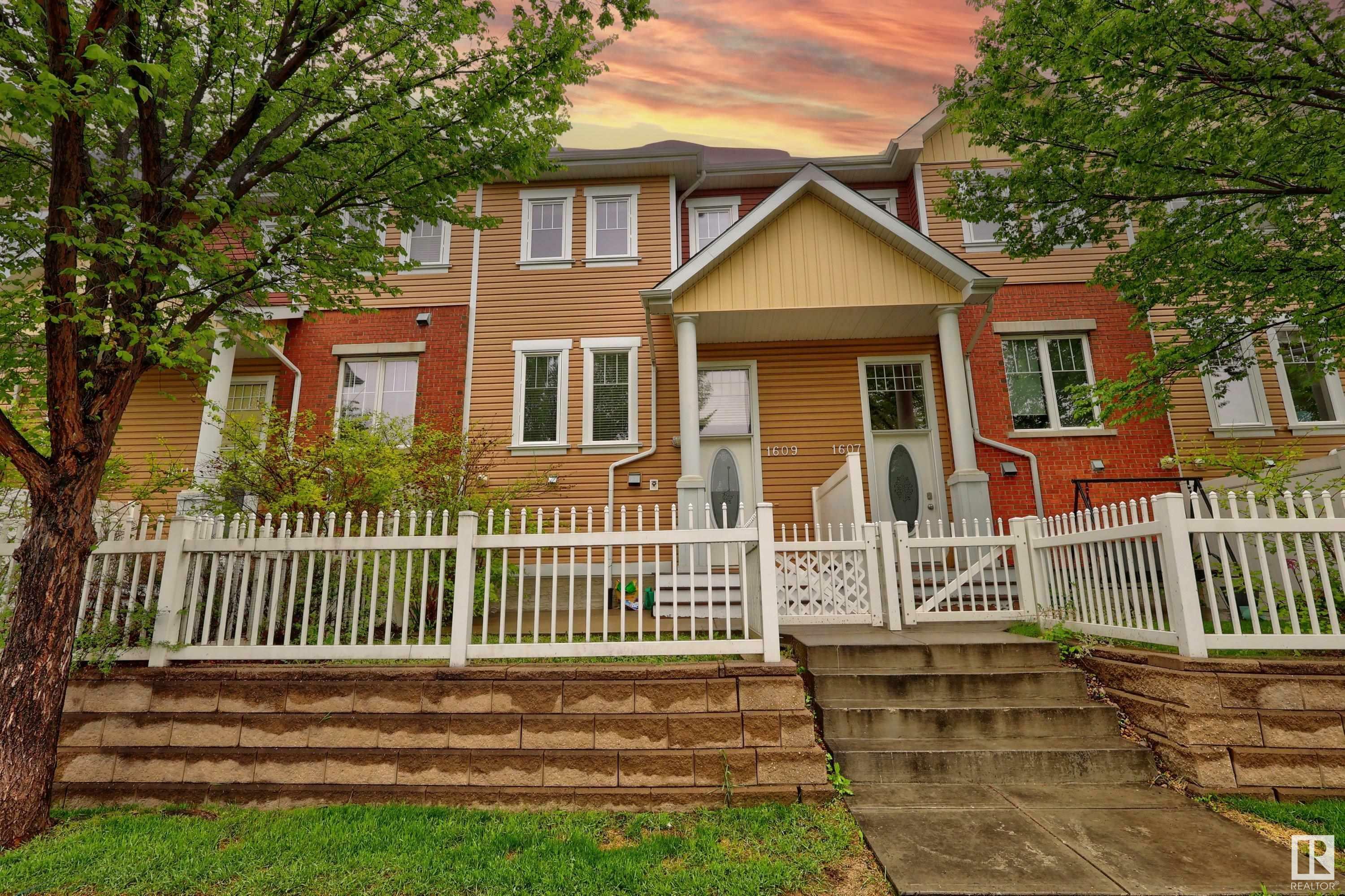 Property Photo: 1609 Towne Centre Boulevard NW AB T6R 0S3