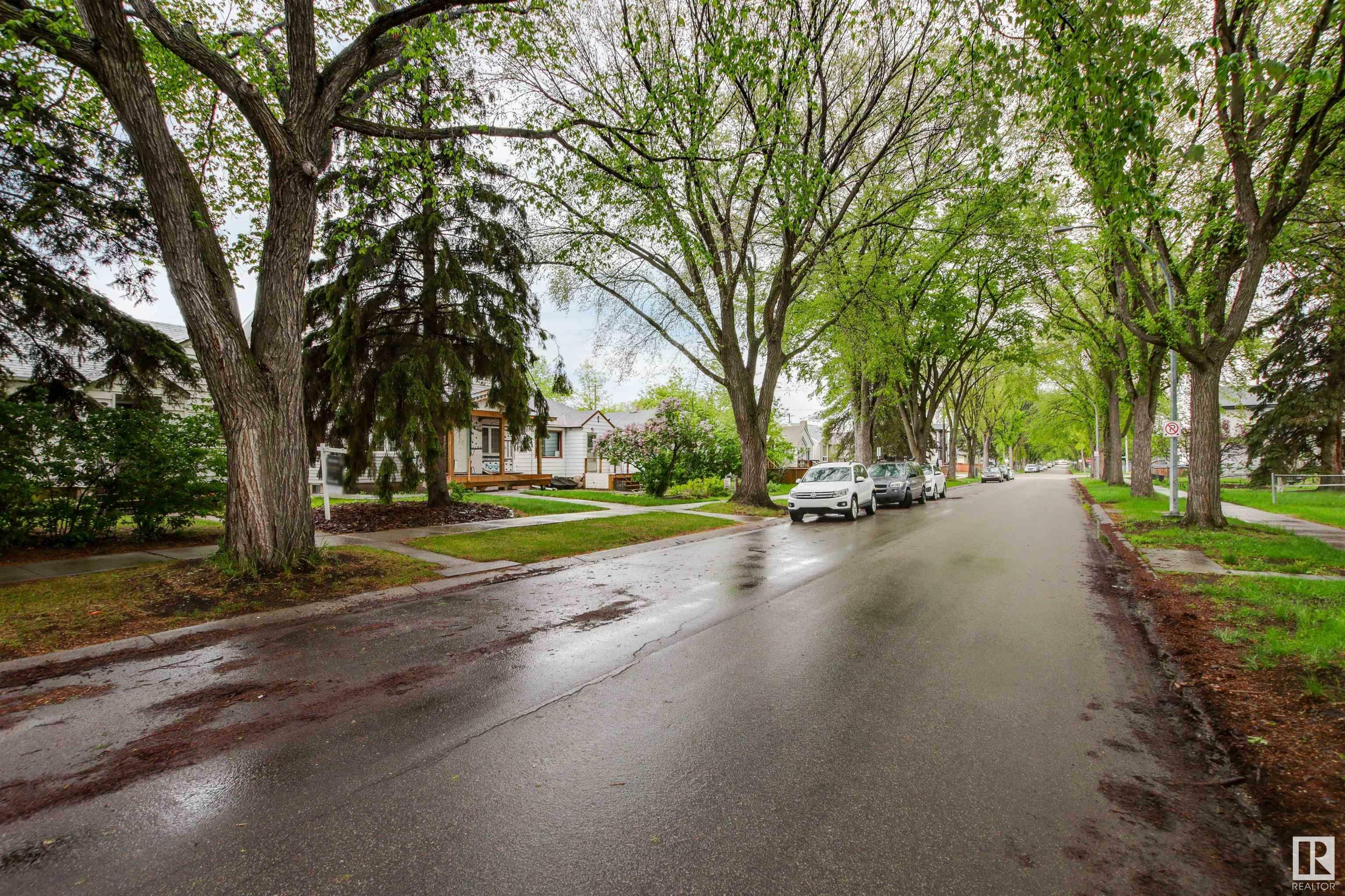 Photo de la propriété: 11422 83 Street NW AB T5B 2Y3