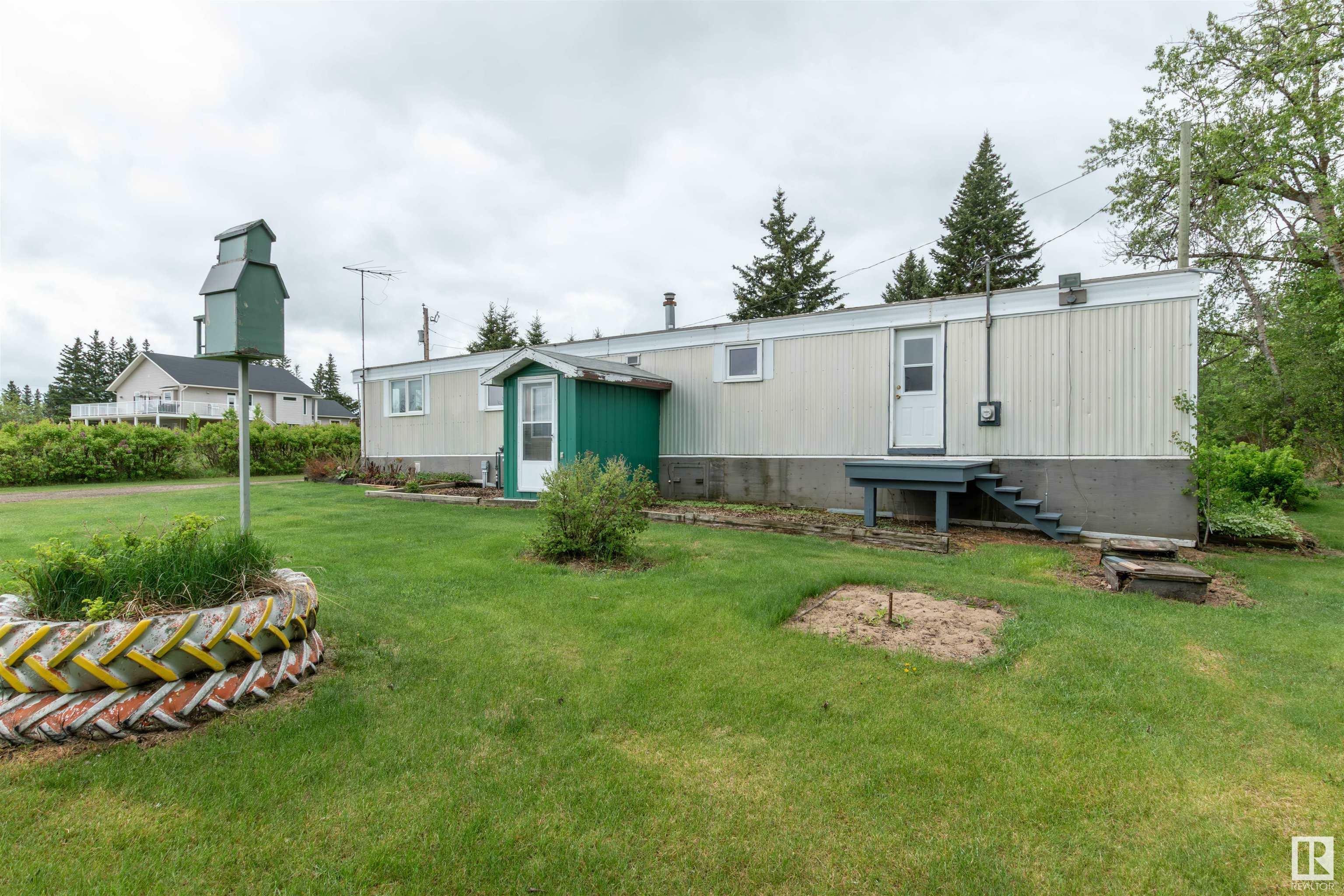 Property Photo: 53110 Rge Road 213 169 AB T8G 2C3