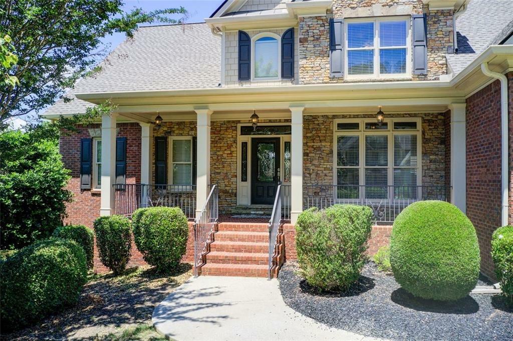Property Photo:  737 Heritage Post Lane  GA 30017 