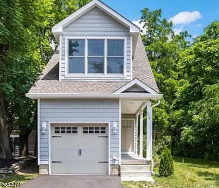 720 Kuser Rd  Hamilton Twp. NJ 08619 photo