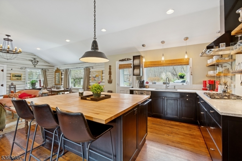 Property Photo: 8 Boulder Hill Rd NJ 07830
