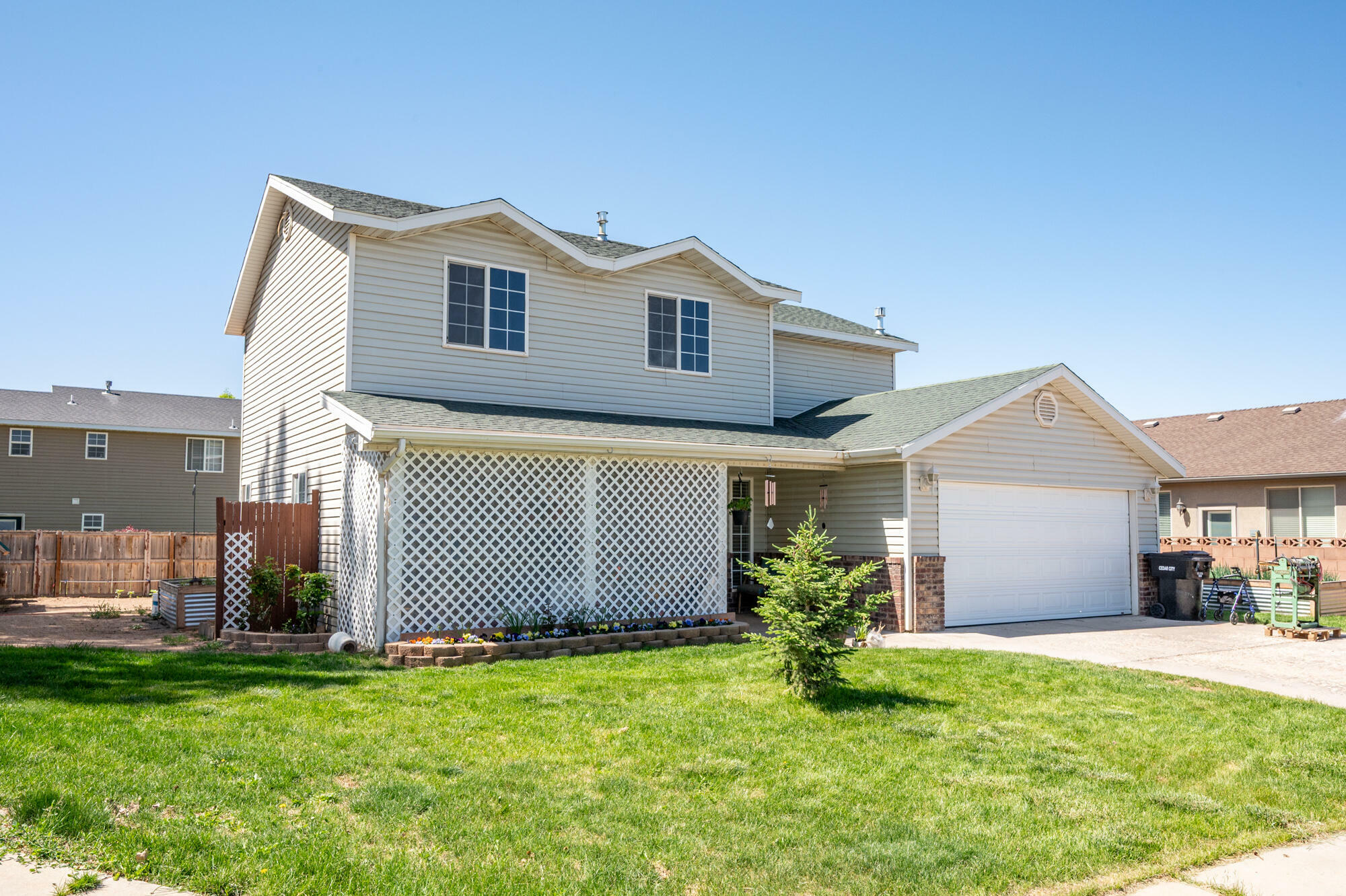 Property Photo: 4017 W 250 N UT 84720
