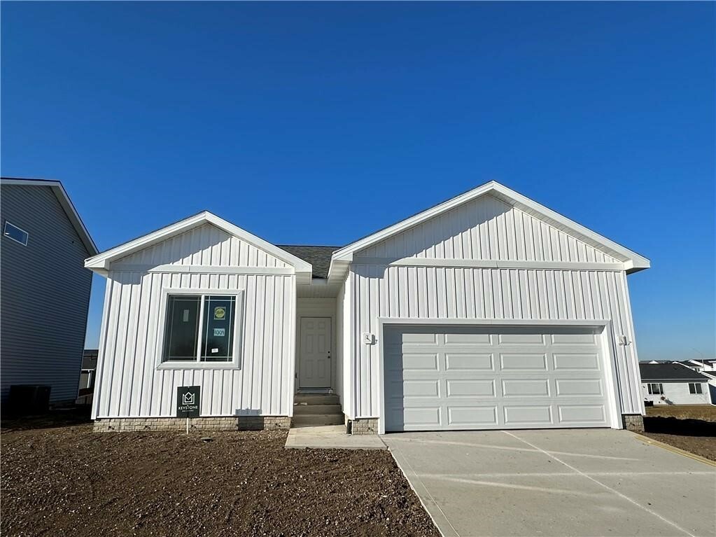 Property Photo: 1034 Linden Street IA 50069