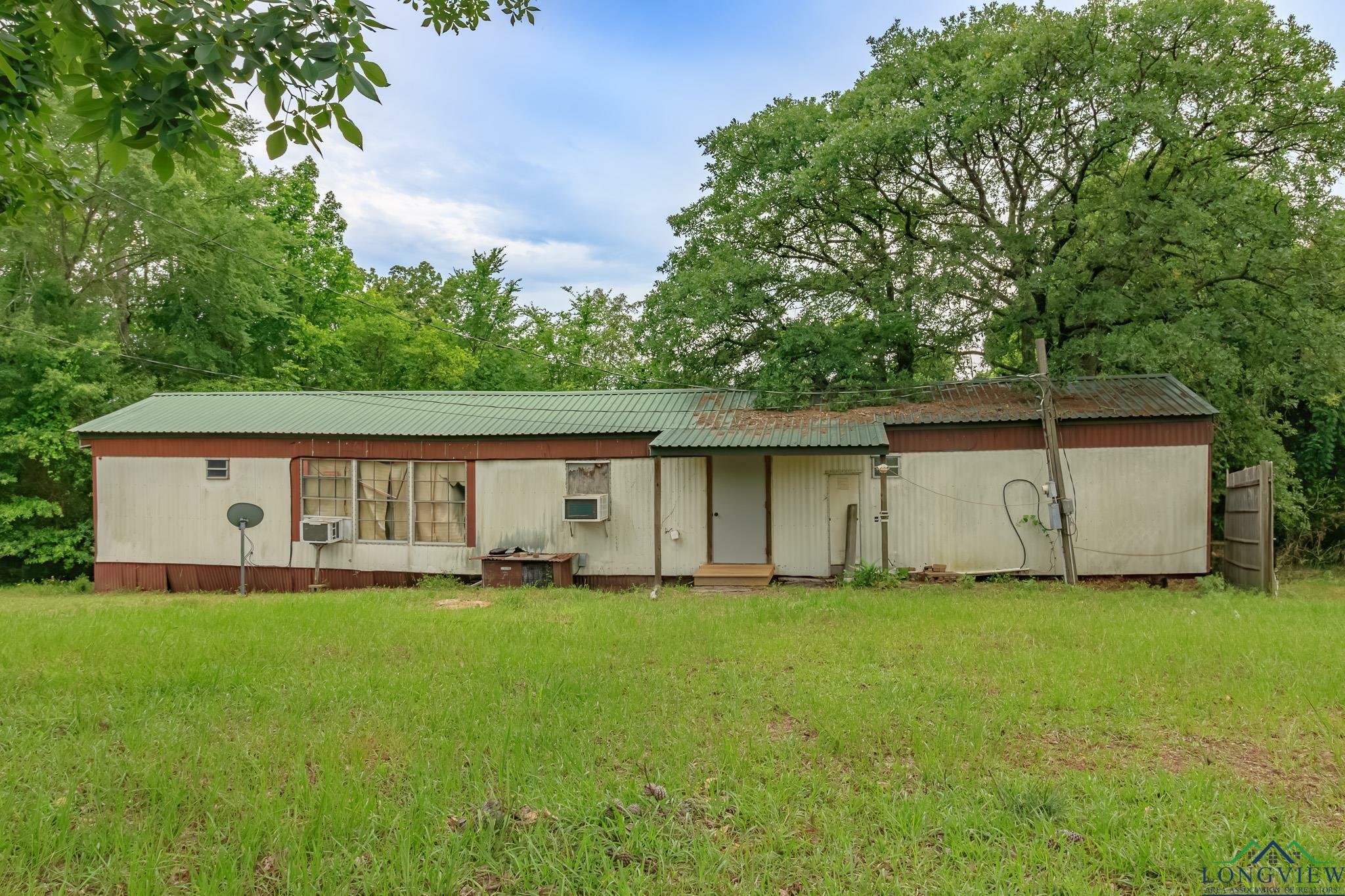 Property Photo: 326 Balboa Dr TX 75657