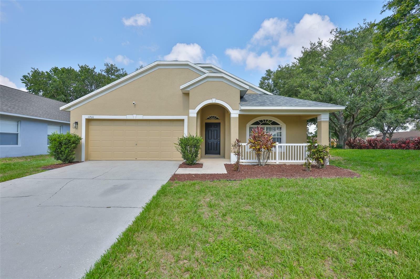 Property Photo: 11726 S Stone Lane FL 33569