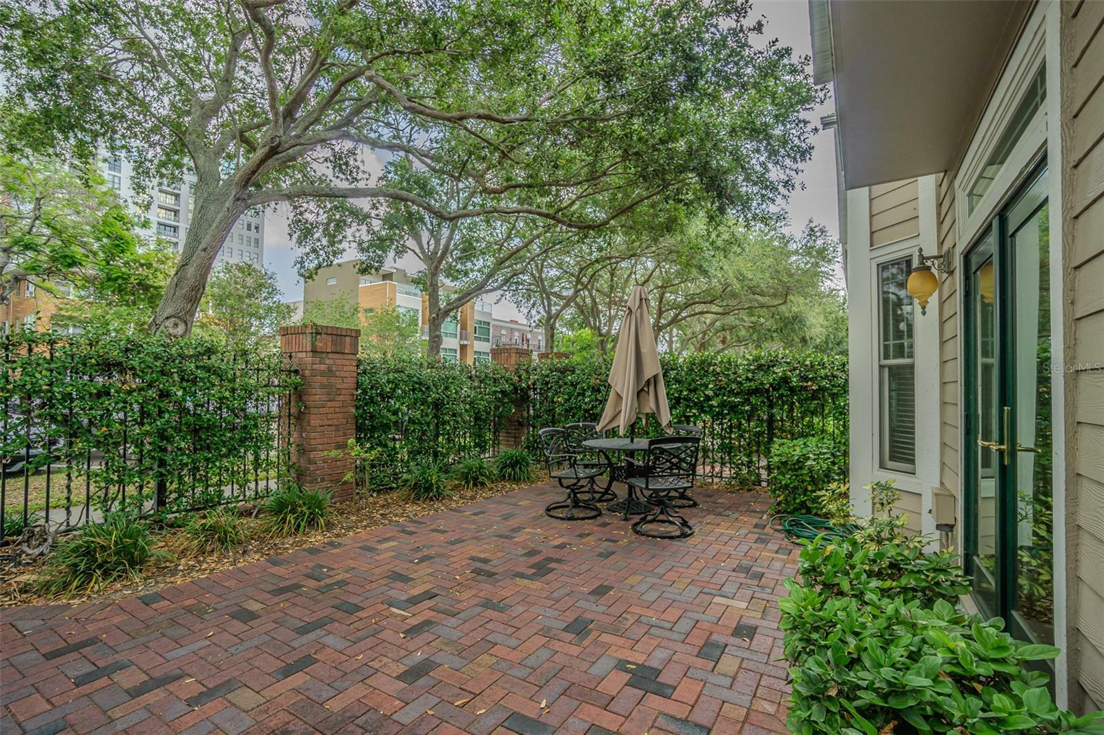 Property Photo: 350 2nd Street N 1 FL 33701