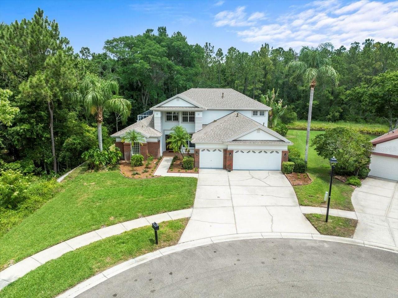 Property Photo: 6127 Cezanne Avenue FL 33558