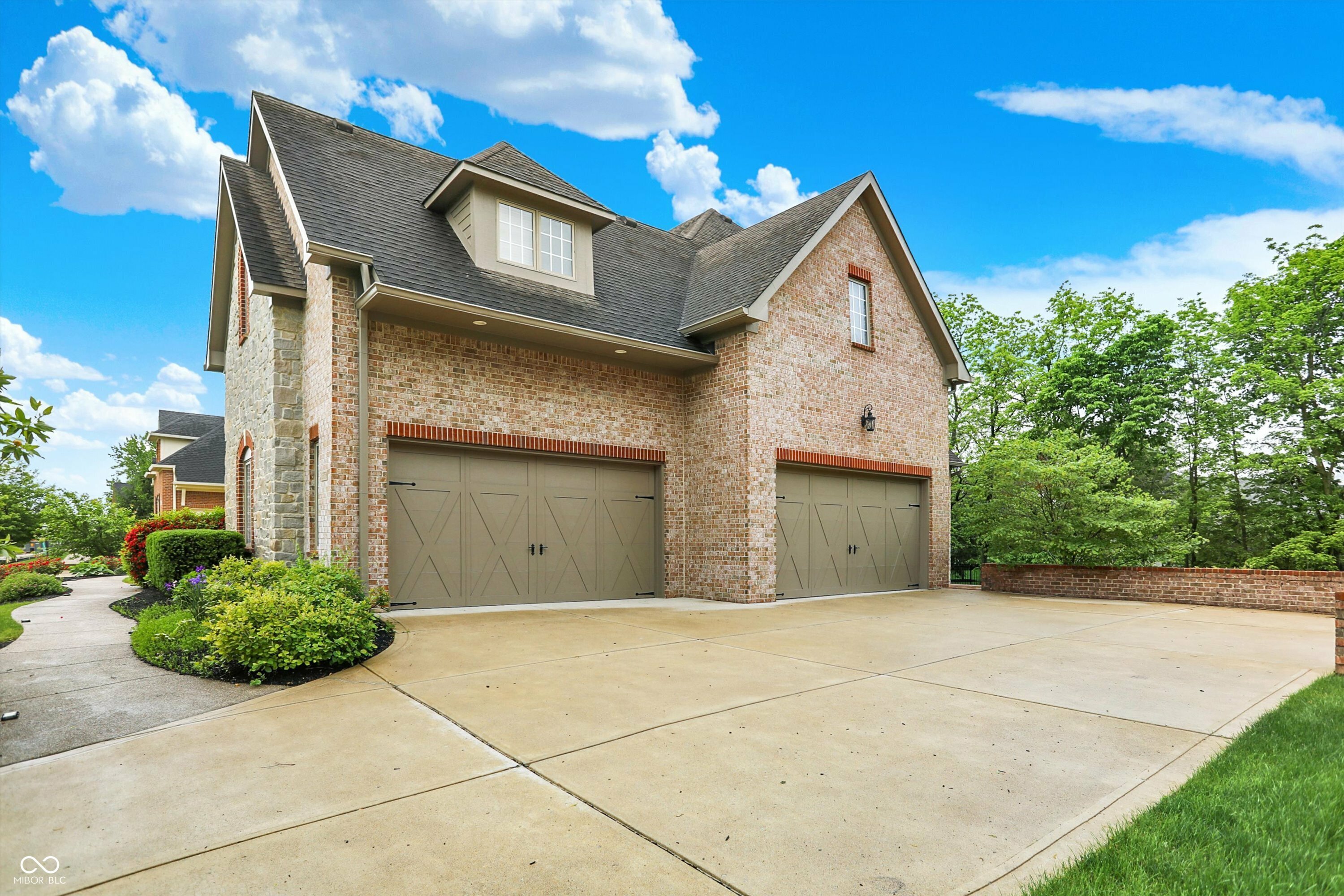 Property Photo: 13758 Foxdale Lake Drive IN 46032