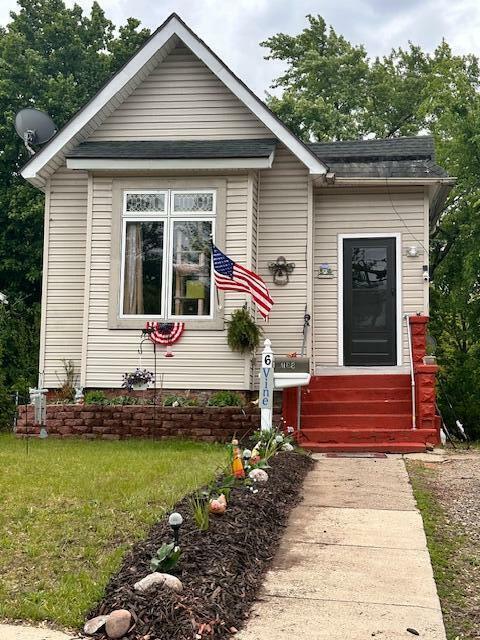 6 Vine Street  Hillsdale MI 49242 photo