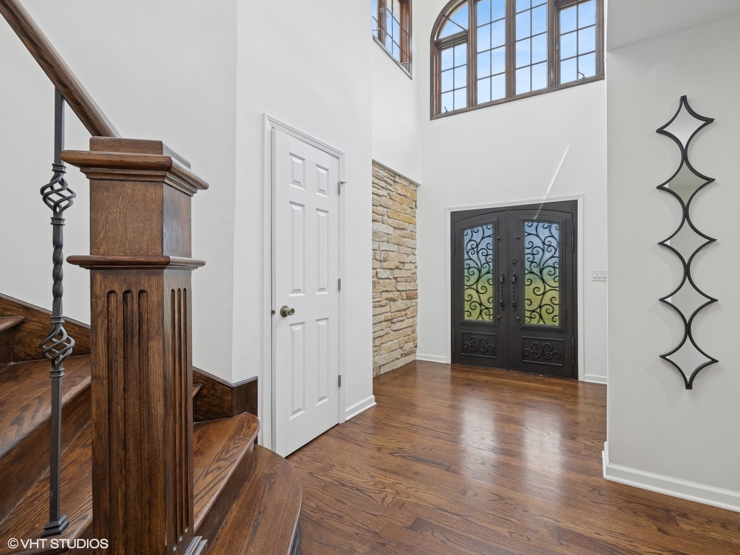 Property Photo: 349 Spring Creek Road IL 60010