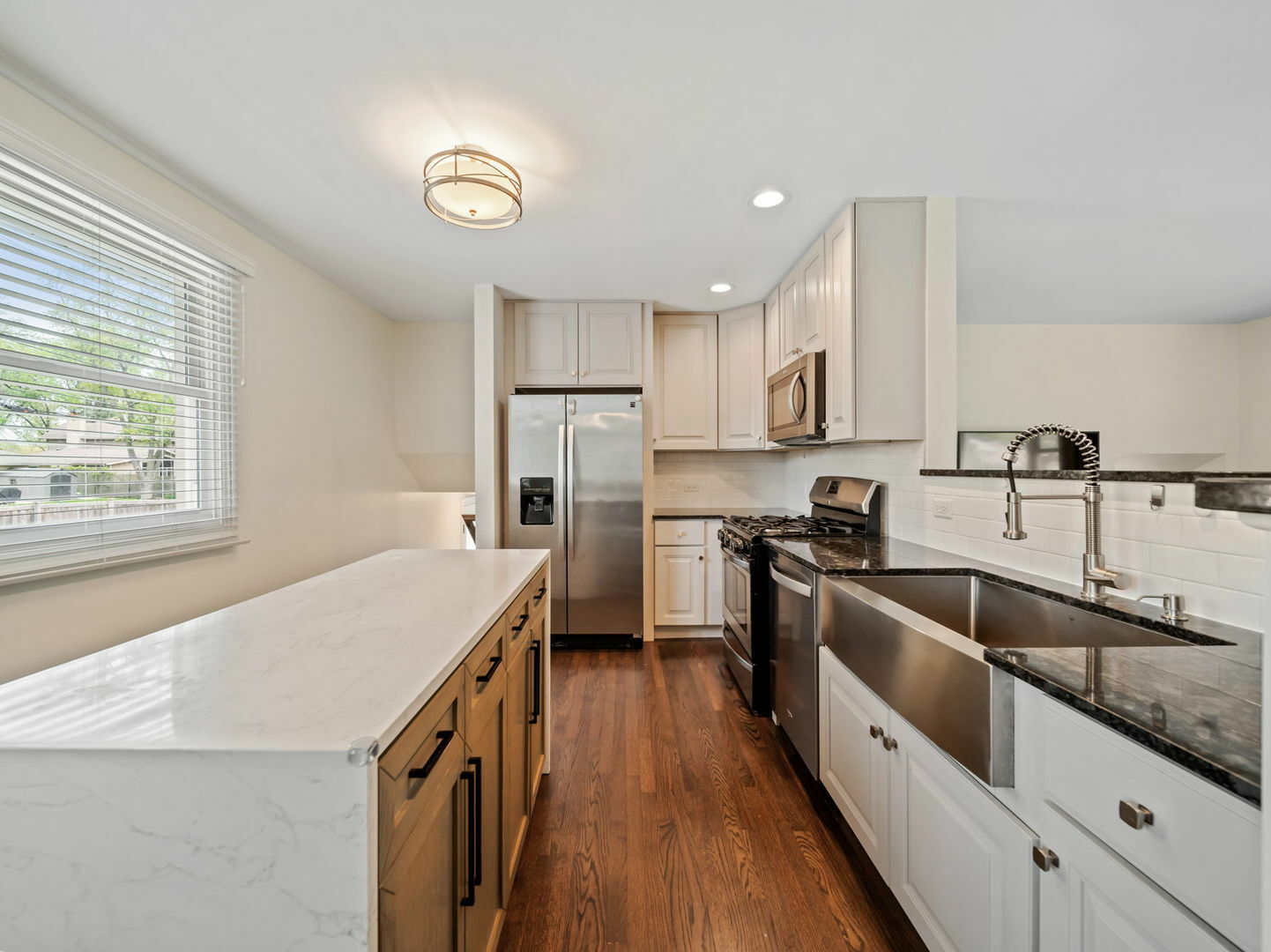 Property Photo: 502 69th Street IL 60561