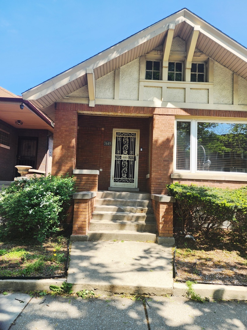 Property Photo: 7645 S Cornell Avenue IL 60649